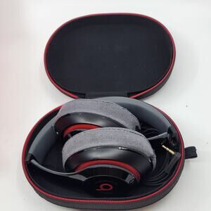 Beats by Dr. Dre B0500 Studio Wired On-Ear headphones with case in original box